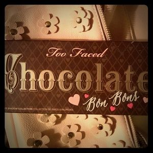 Too faced chocolate bon bon eyeshadow palette